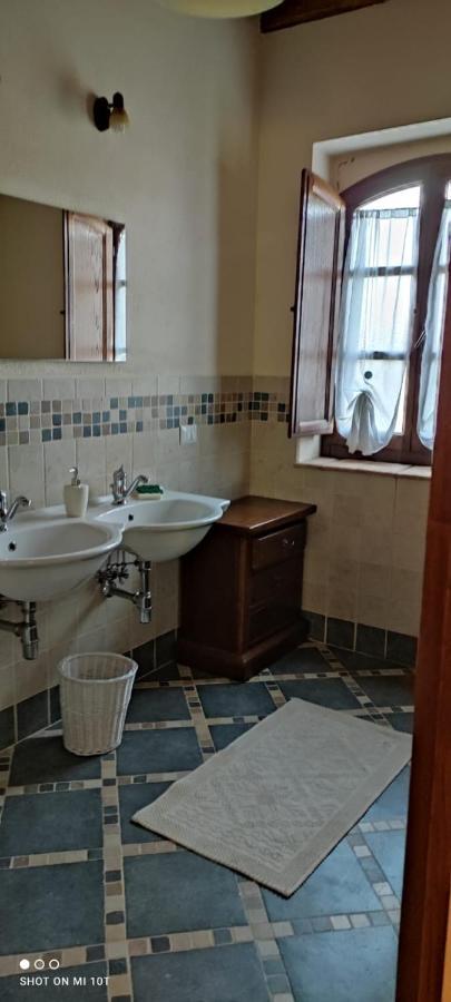 La Casina Di Helen Apartment Montalcino Ngoại thất bức ảnh