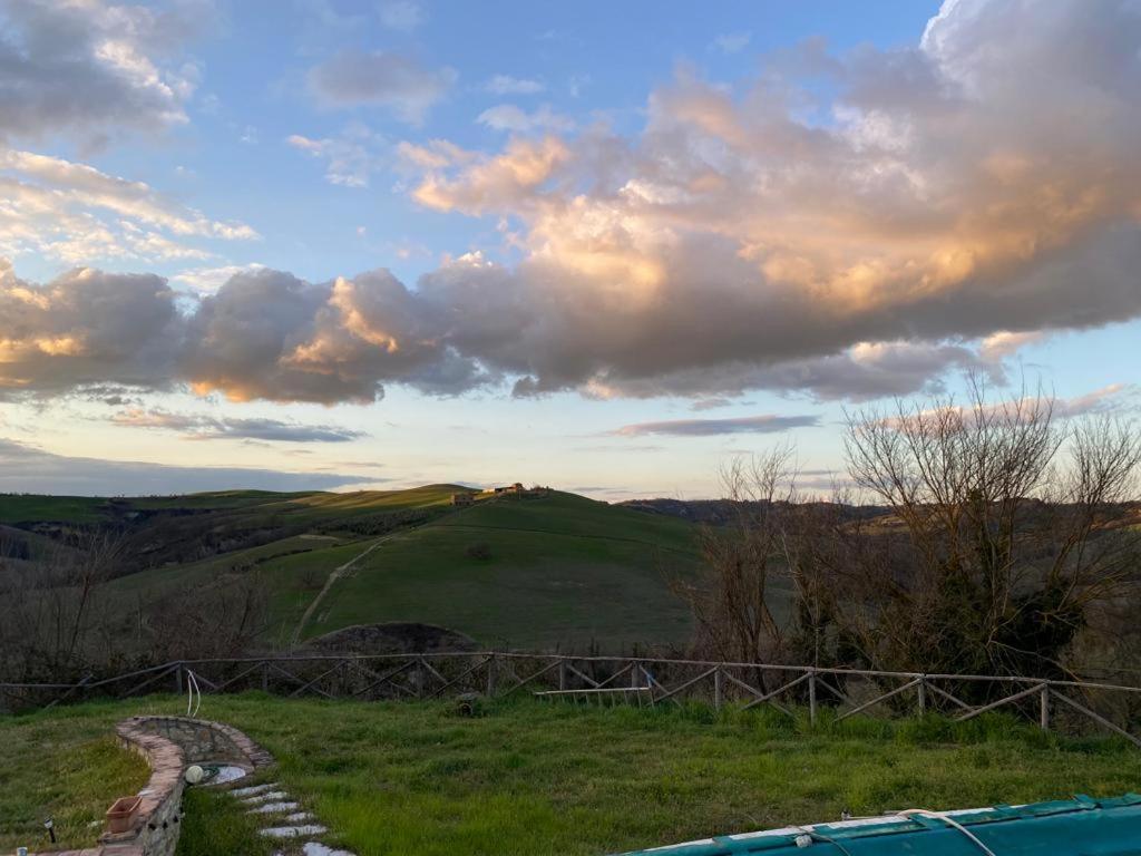 La Casina Di Helen Apartment Montalcino Ngoại thất bức ảnh